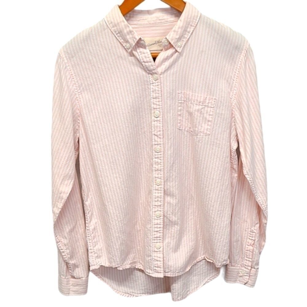 ‎Universal Thread Stripped Office Shirt size Small